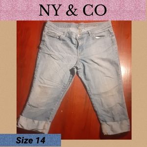 "NY & CO" Capri Jeans